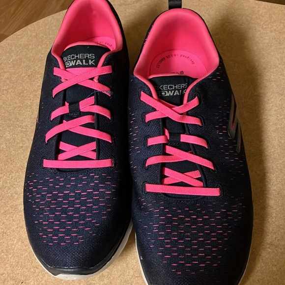 Skechers 9.5 Navy slip-on-wore once - Picture 3 of 3